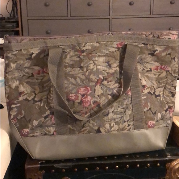 Sweet vintage gray American Tourister travel tote - Picture 10 of 13
